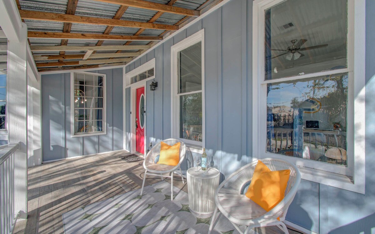 Photo 15 of 3 Bed, 2.5 Bath, 10 Minutes from Downtown, Fire-Pit, and Outdoor Theater