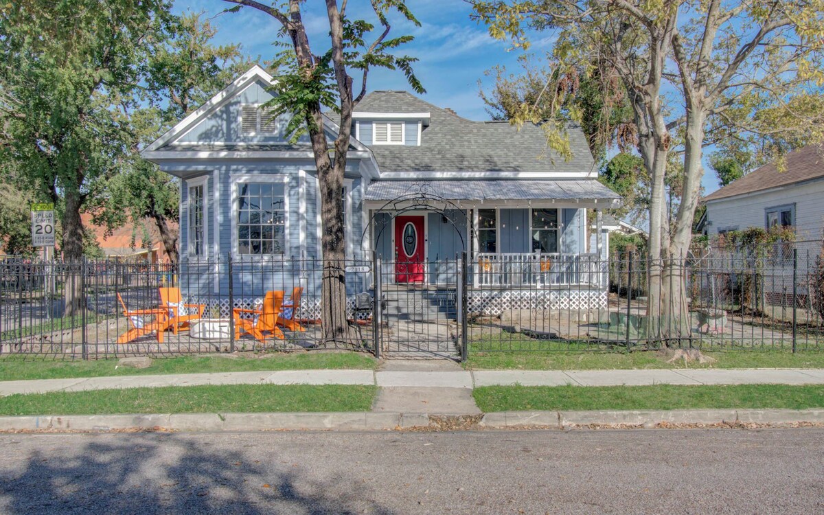 Photo 46 of 3 Bed, 2.5 Bath, 10 Minutes from Downtown, Fire-Pit, and Outdoor Theater