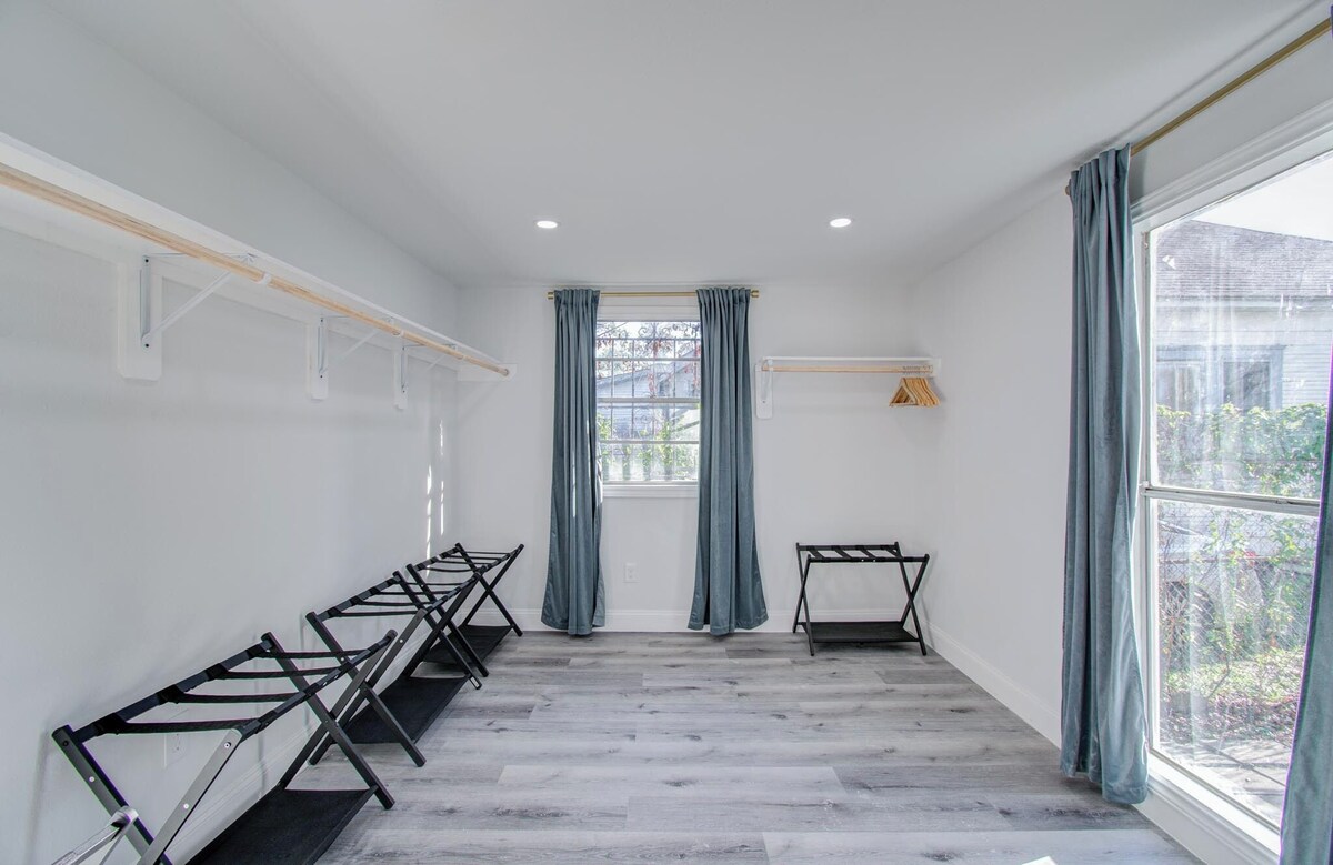 Photo 37 of 3 Bed, 2.5 Bath, 10 Minutes from Downtown, Fire-Pit, and Outdoor Theater