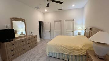 2 chambres, fer et planche Ă repasser, Wi-Fi, draps fournis