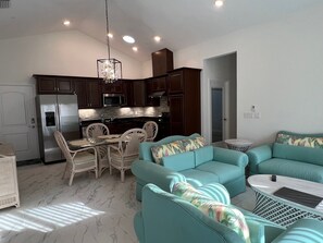 TV, offices - Shantiniketan3 C6 Fully Furnished 2-Bedroom Condo for Rent in Tavares, FL



 (Tavares)