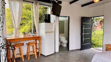 1 habitación, wifi y ropa de cama