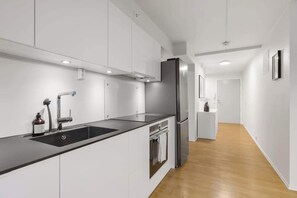 Fridge, oven, stovetop, dishwasher - Unbeatable Location - Priv Rooftop - Self Check-in (Gamle Oslo)