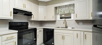 Nicely Located 2-bedroom duplex apartment newly updated in Herington.