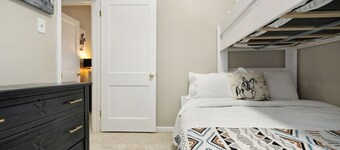 Nicely Located 2-bedroom duplex apartment newly updated in Herington.