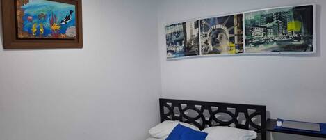 1 bedroom, WiFi, bed sheets