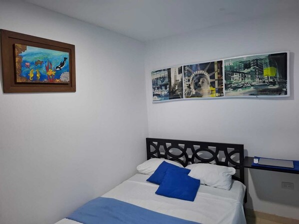 1 bedroom, WiFi, bed sheets