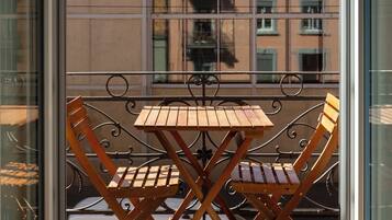 Design Apartment, 2 Bedrooms, Non Smoking, Kitchen | Terrace/patio