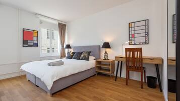 Design Apartment, 2 Bedrooms, Non Smoking, Kitchen | 2 bedrooms, down comforters, memory foam beds, desk