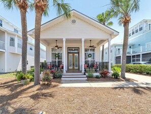 Exterior - 3-Min Walk to Beach, 2 Fully Equipped Homes for Your Destin Getaway (Destin)