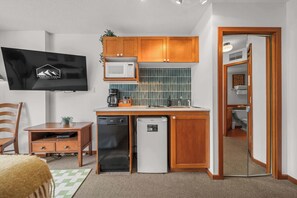 Interior - Mid Century Modern - Studio w Pool & Hot Tub (Whistler)