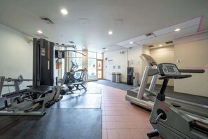 Fitness facility - Mid Century Modern - Studio w Pool & Hot Tub (Whistler)