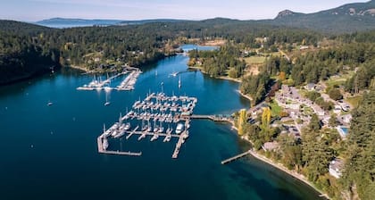 Deer Harbor Cottages