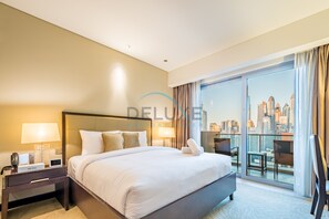 Coffres-forts dans les chambres, fer et planche à repasser