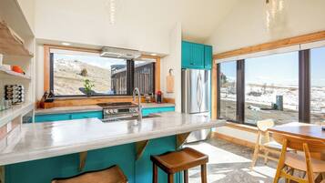 Microwave, oven, dishwasher