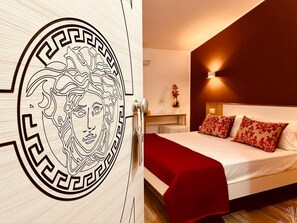 Panoramic Quadruple Room | In-room safe, desk, blackout curtains, soundproofing - B&B THE SUN - Family Rooms (Tropea)