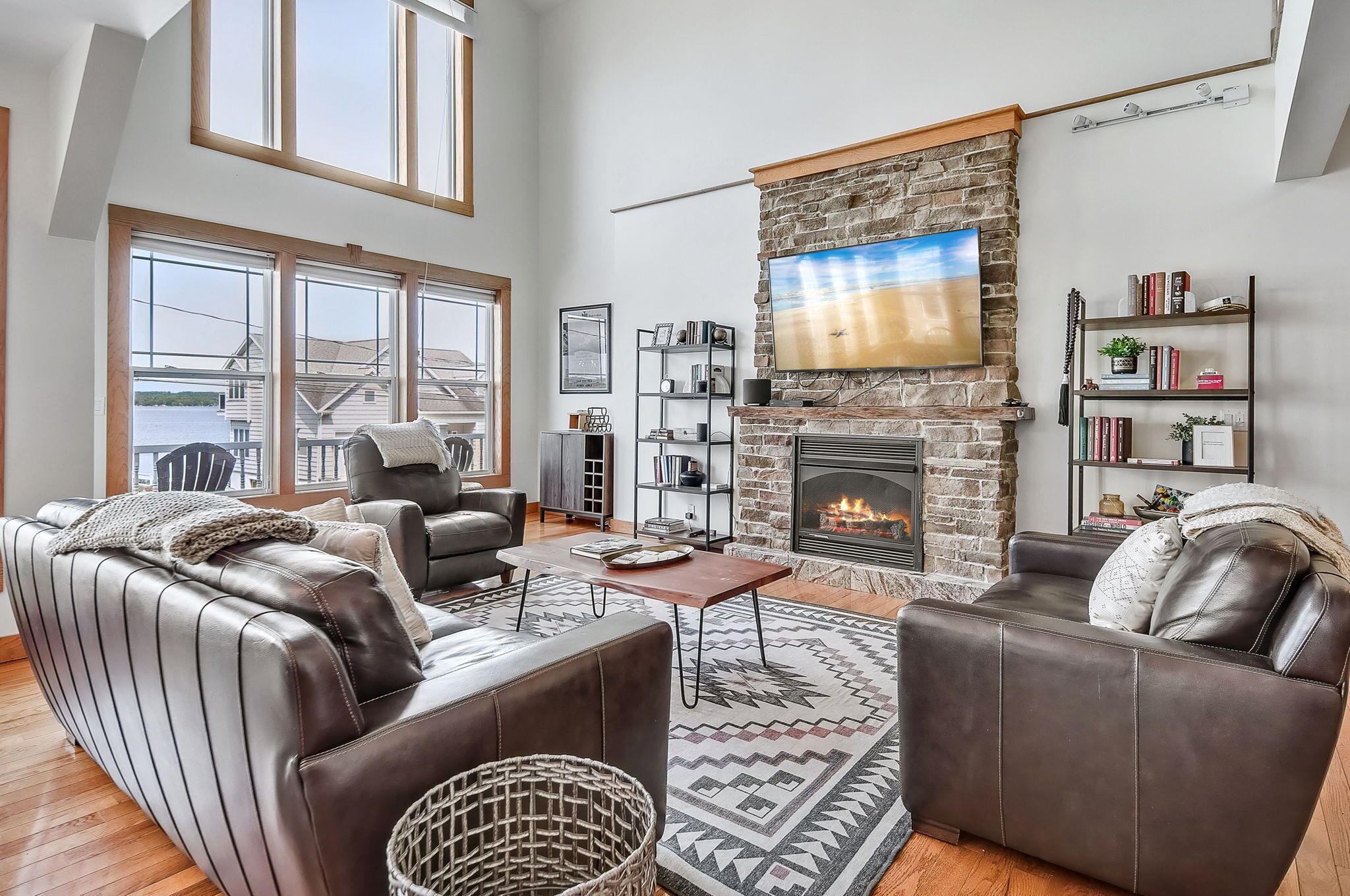 Smart TV, fireplace, video games, books