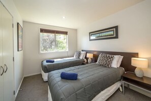 2 bedrooms, free WiFi, bed sheets