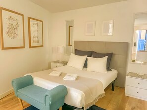 3 bedrooms, iron/ironing board, Internet, bed sheets