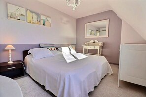 4 soverom, strykejern/-brett og wi-fi (inkludert)