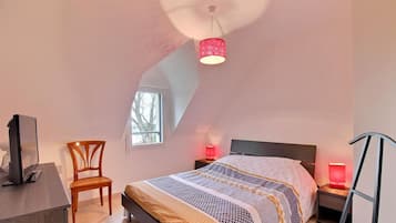 3 bedrooms, iron/ironing board, free WiFi