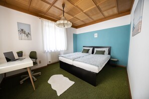 3 bedrooms, free WiFi, bed sheets
