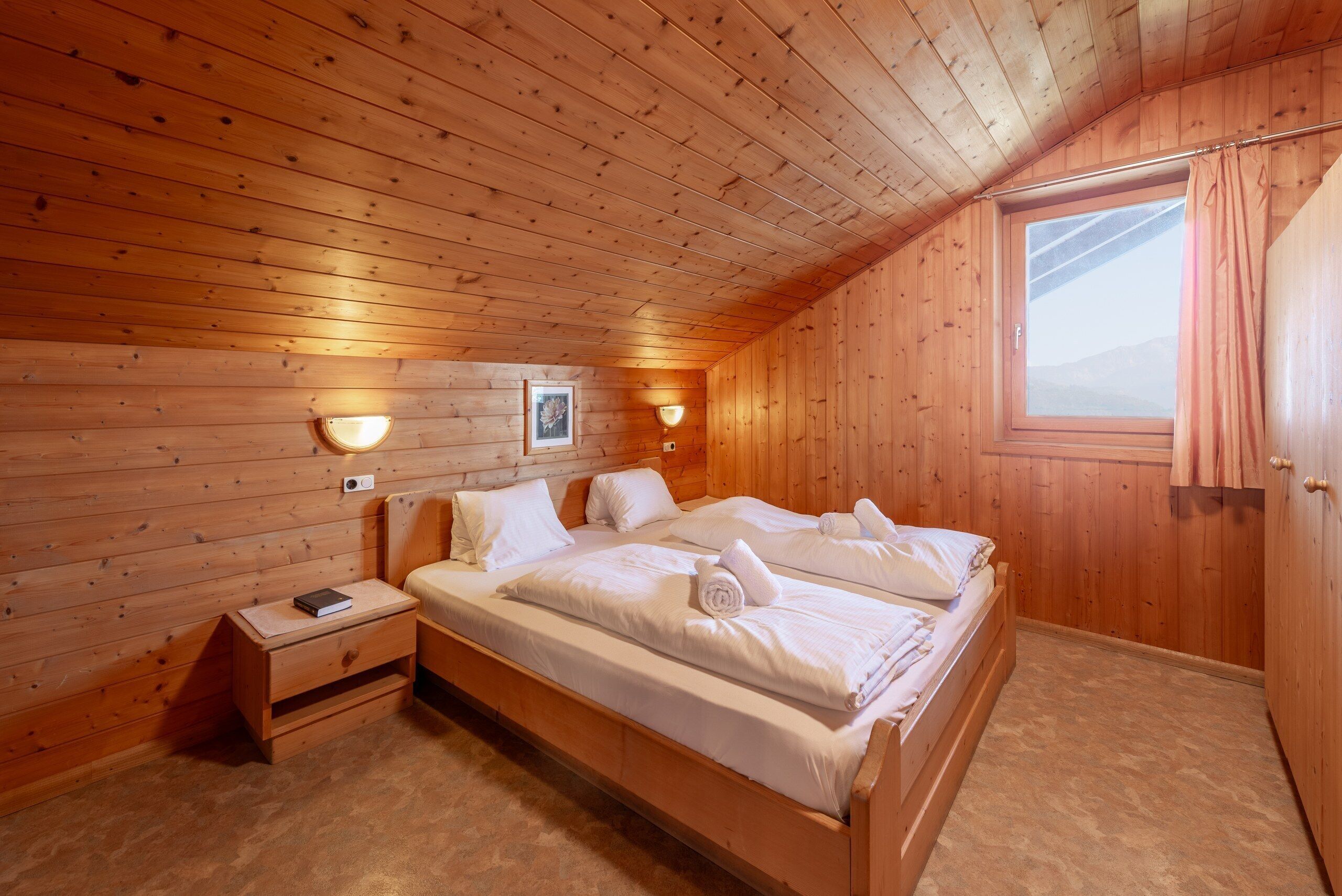 1 bedroom, WiFi (free), bed sheets