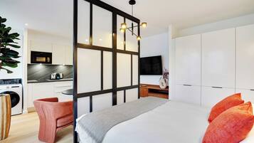 Escrivaninha, Wi-Fi de cortesia, roupa de cama