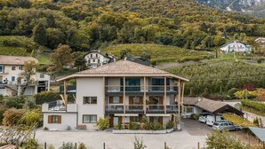 Unclassified image, 5 of 19, button - 724D Residence Hofgarten (Caldaro sulla strada del vino)