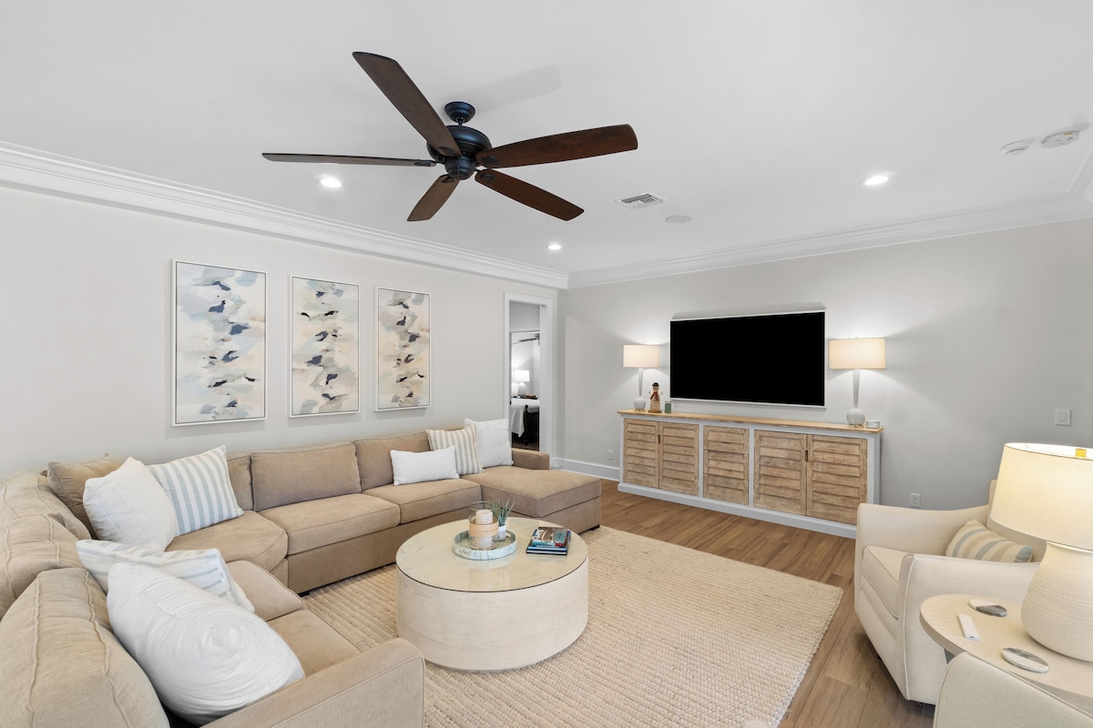 Photo 7 of Luxury 4-Bedroom Moorings Residence | Private Pool