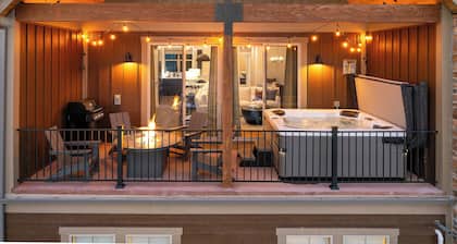 Upscale, spacious Granby home w/ stunning mountain views, hot tub from deck!