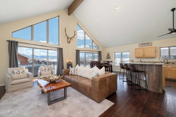 リビング エリア