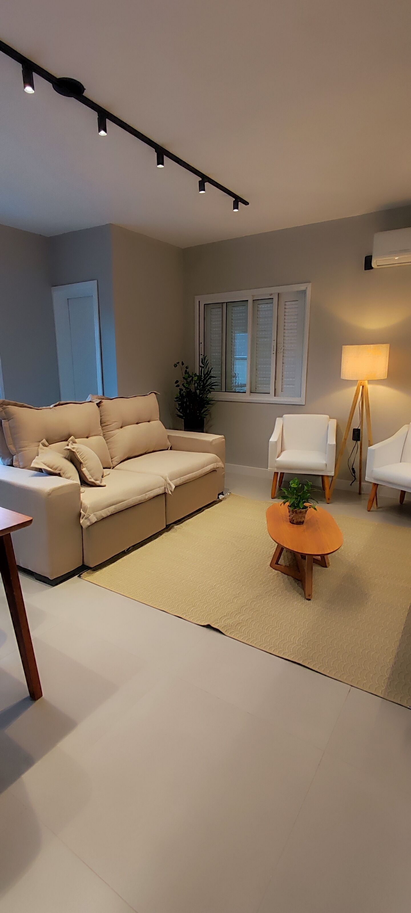 Deluxe Studio Suite | Living room