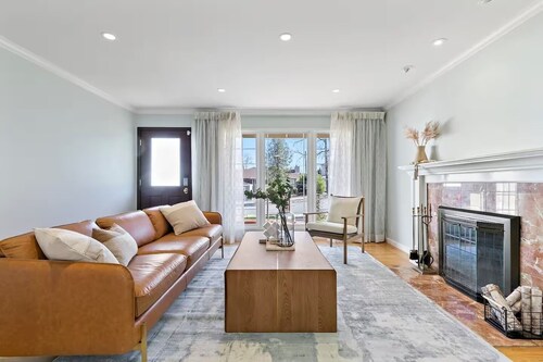 Elegant and Inviting Home in RWC