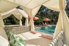 Outdoor pool - Epic 5BR w/ Mini Golf + Heated Pool + Game Room (Clearwater)