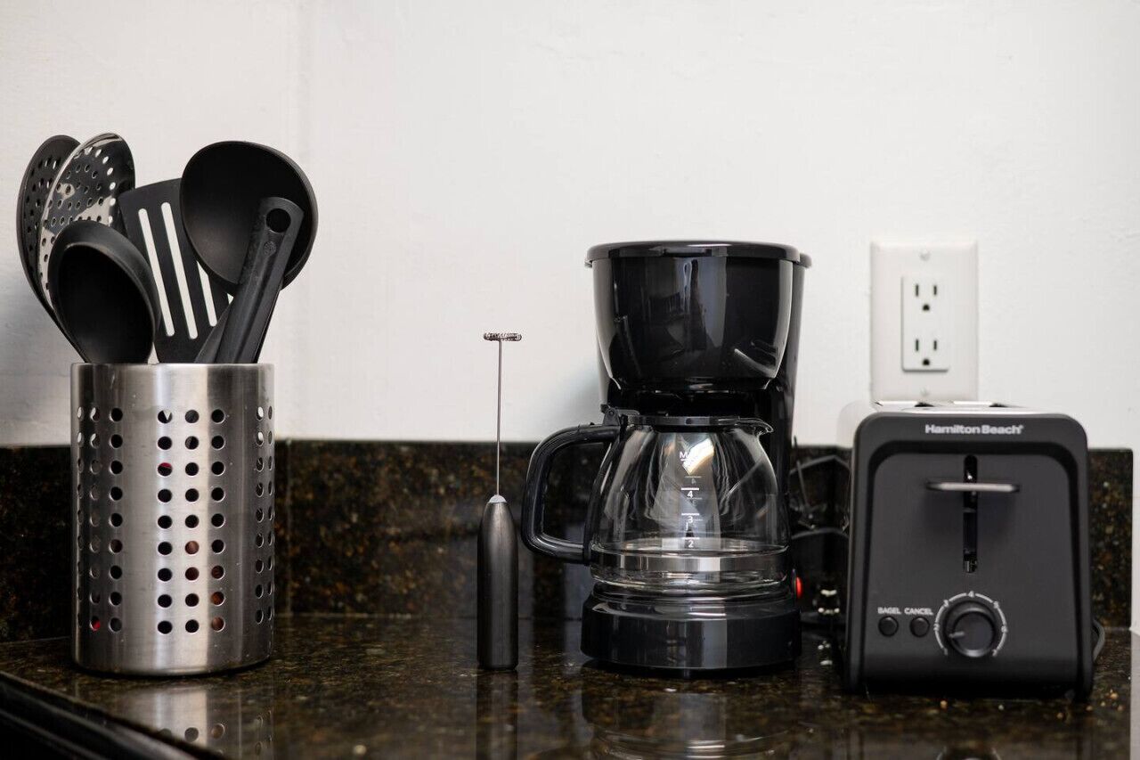 Kaffee und/oder Kaffeemaschine