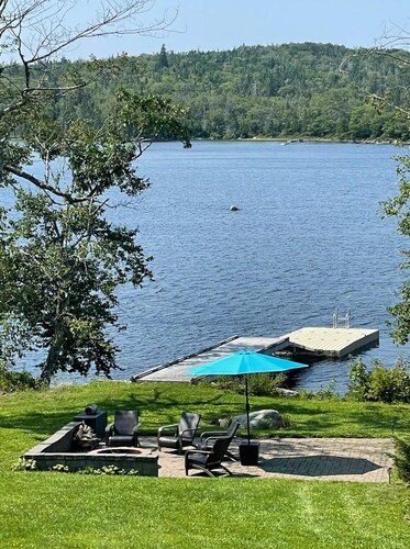 Cozy 1 bedroom lakefront basement apartment in delightful Williamswood, NS 