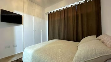 Apartment, 1 Bedroom, Patio, Garden View