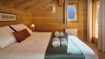 5 slaapkamers, een strijkplank/strijkijzer, wifi, beddengoed