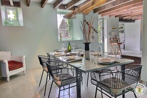 تناول الطعام