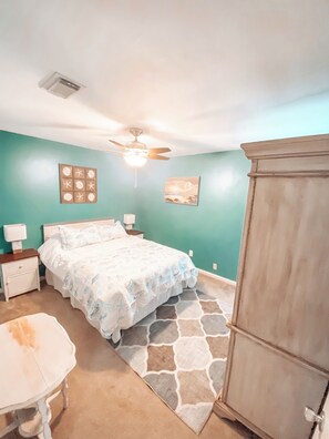 1 chambre, fer et planche à repasser, Wi-Fi, draps fournis