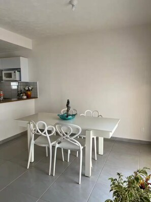 Dining - Casa alta vela Azul bahía (San Clemente de Lima)