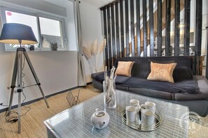 TV, bordtennis og bøker