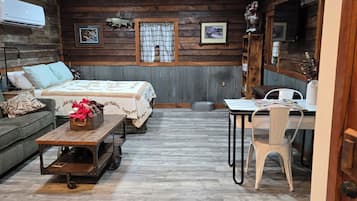 1 Schlafzimmer, Zimmersafe, Reisekinderbett, kostenloses WLAN