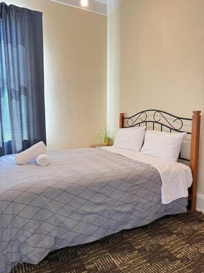 Double Room | Free WiFi - Gladstone Grand Hotel (Fairlie)