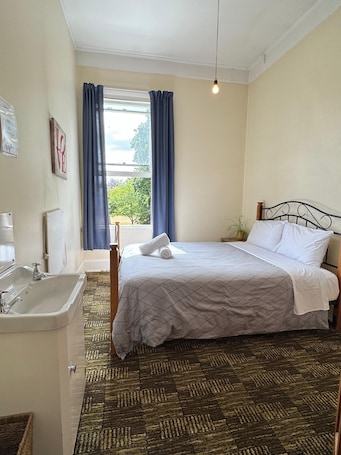 Double Room | Free WiFi