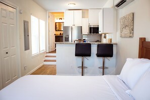 1 室のベッドルーム、アイロン / アイロン台、WiFi、ベッドシーツ