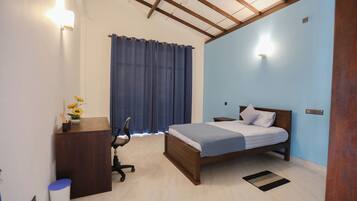 6 dormitorios, escritorio, tabla de planchar con plancha y wifi gratis