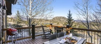 Written in the Stars-5 min to RMNP/HotTub/Gameroom