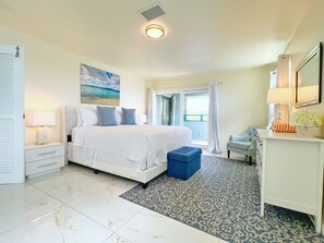 4 habitaciones, tabla de planchar con plancha, cuna de viaje y wifi